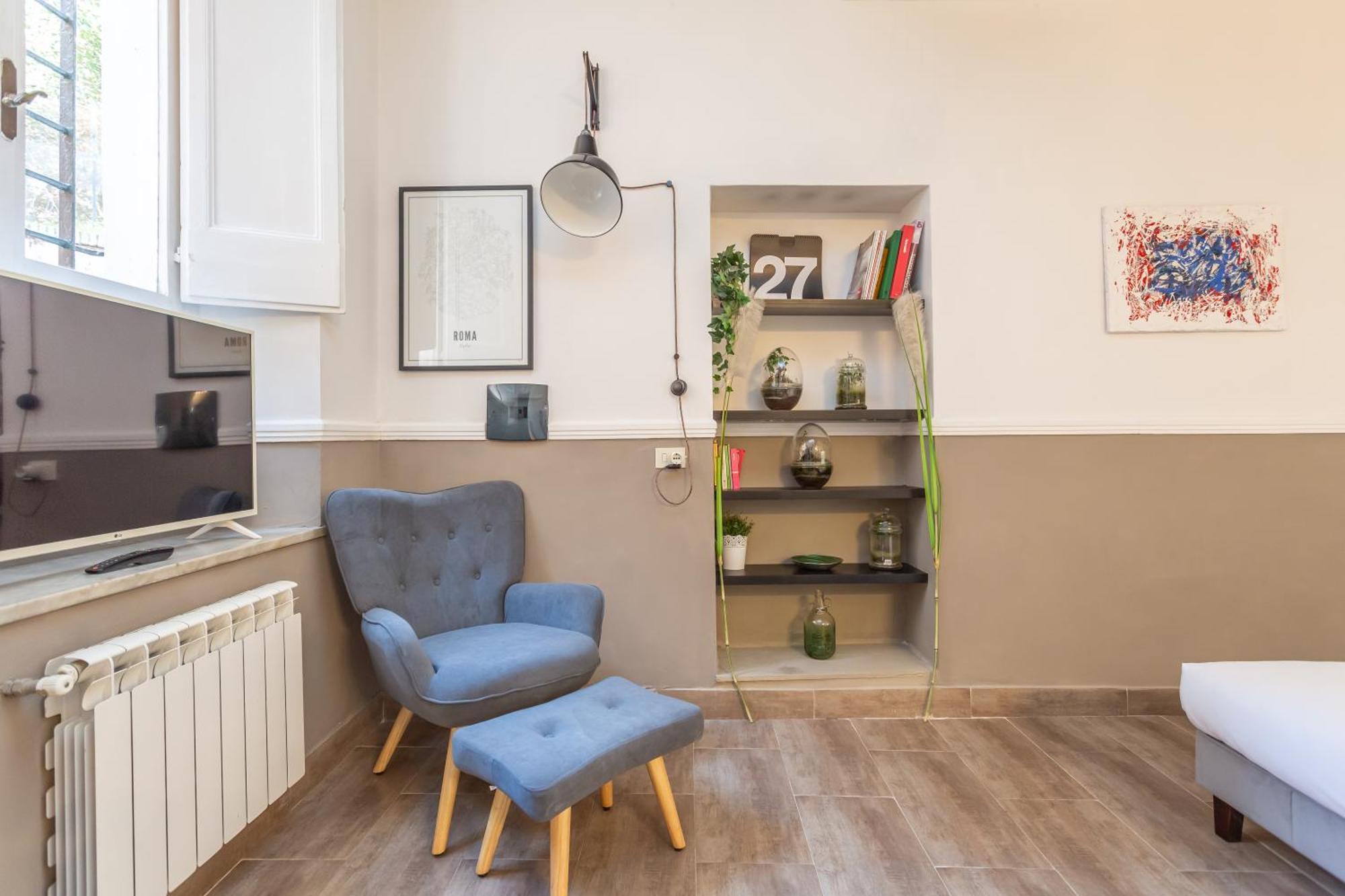 Charm Near Piazza Navona - Cozy Loft For 2 Appartement