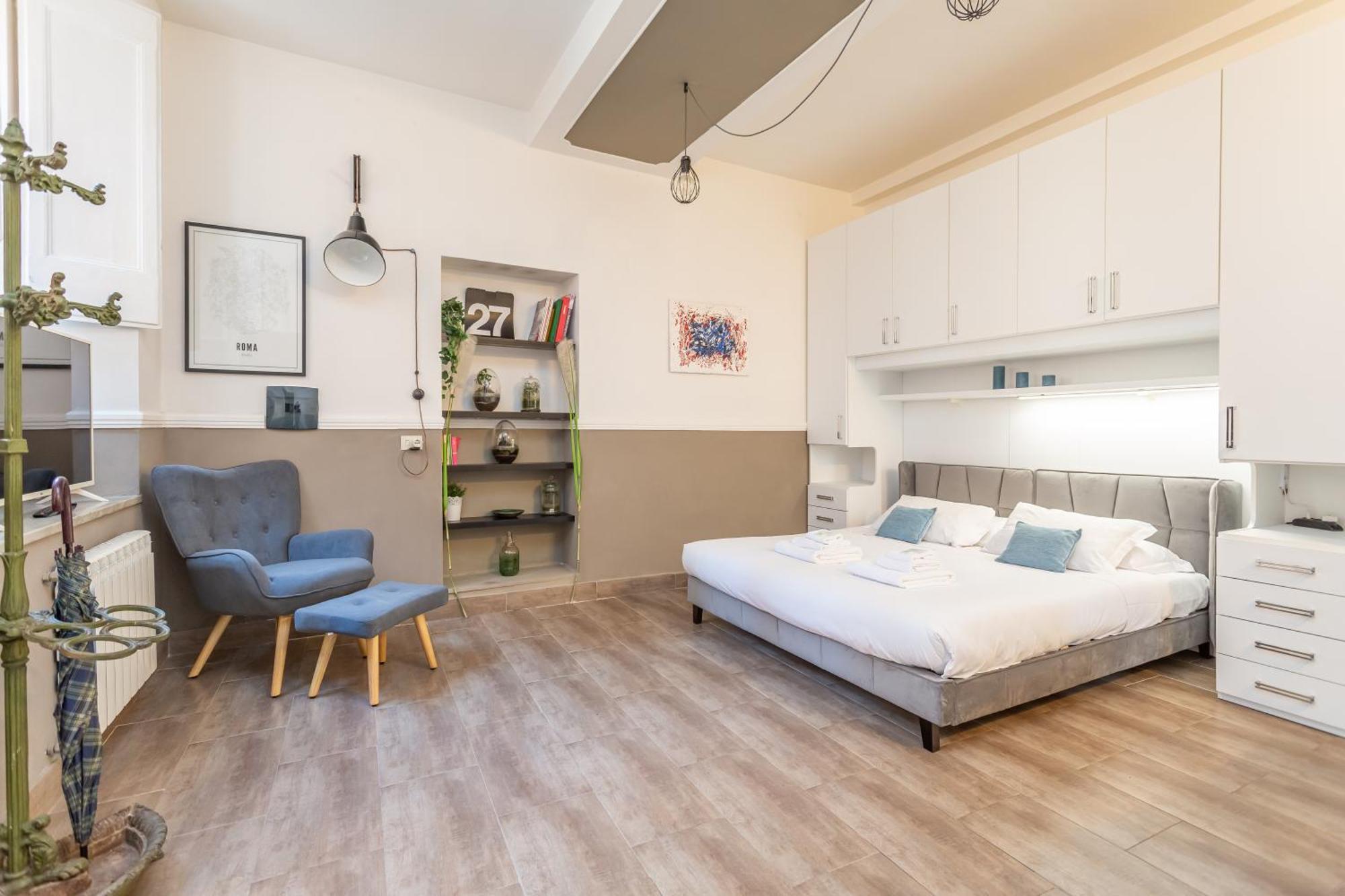 Charm Near Piazza Navona - Cozy Loft For 2 Appartement *